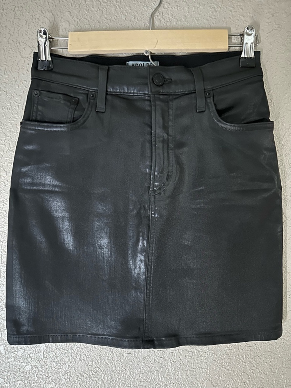 AGOLDE Lydia black leatherette 5 pocket skirt size 25 Stretchy! - Picture 3 of 7